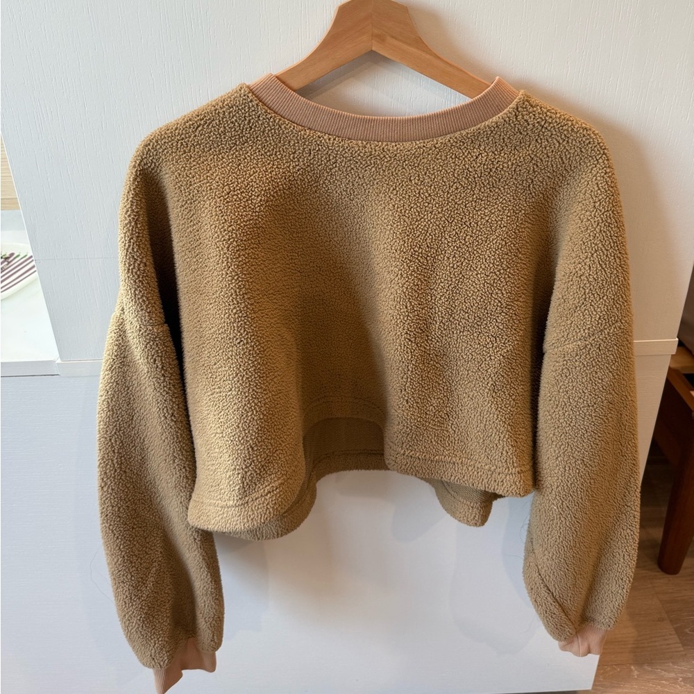 Aritzia Sunday Best Cozy Tan Sherpa Pullover